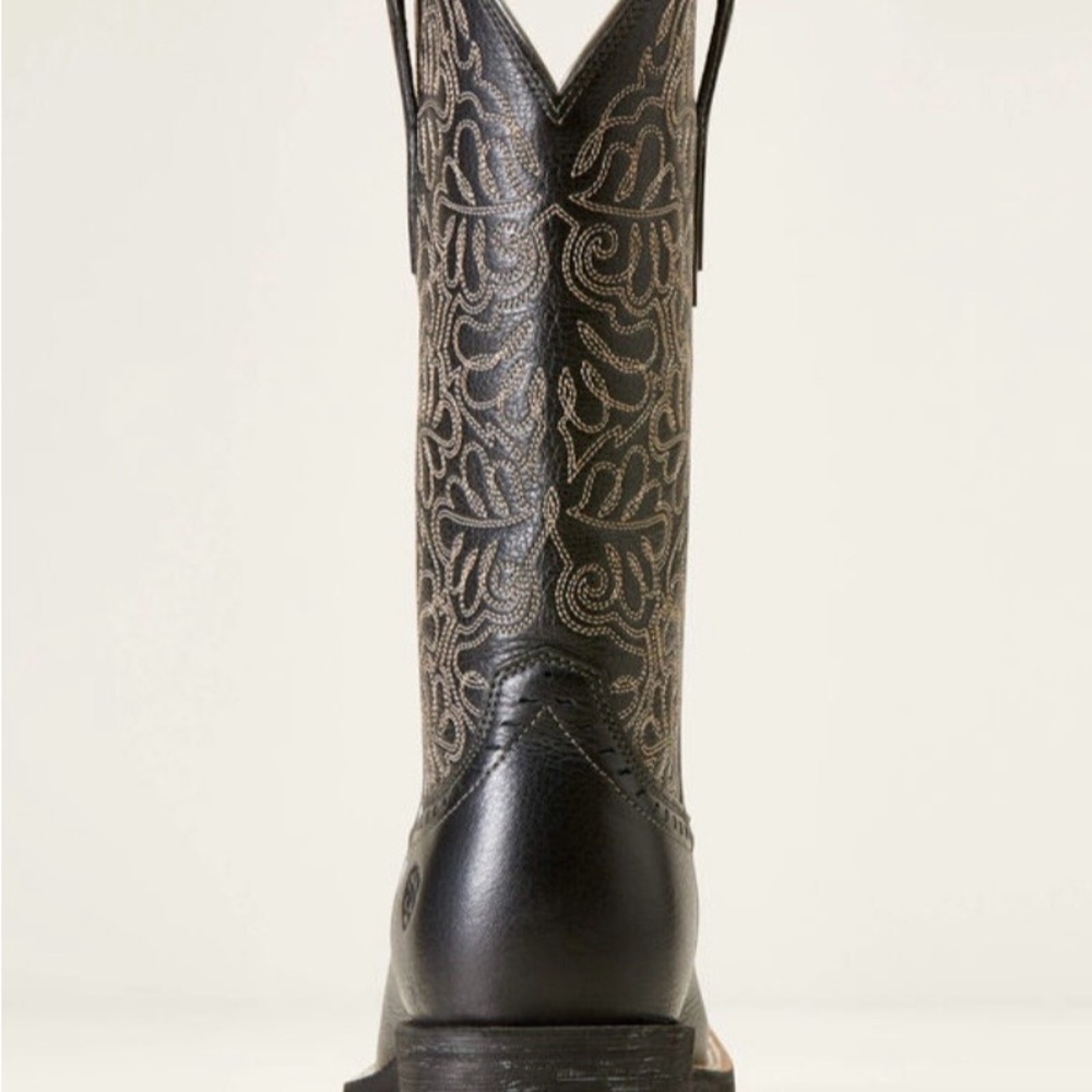Ariat Women’s Black Leather RoundUp Remuda Wide Square Toe Western Cowgirl Boots - Picture 7 of 10